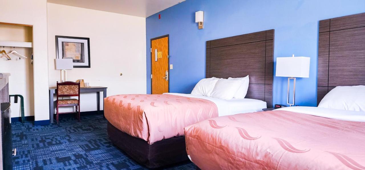 Helena Inn - Airport Екстериор снимка